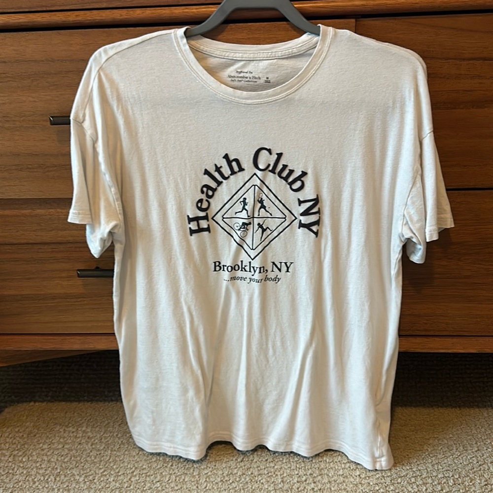 Abercrombie and Fitch boyfriend tee tshirt, size M medium, Health Club NY